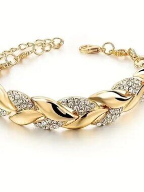 NEW Gold 18k plated Leaf diamond Bracelet